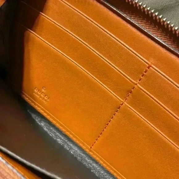 Gucci Monogram Wallet - Picture 7 of 12